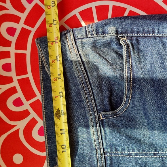 Torrid Super Soft Lean Jean 00R - Picture 7 of 8